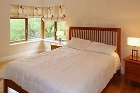 Feriehus Westport, Co. Mayo - Sleeps 10, Pool Table, Ideal Base *