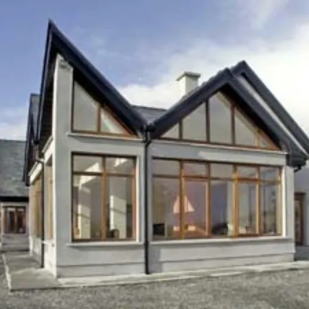 Westport, Co. Mayo - Sleeps 10, Pool Table, Ideal Base Feriehus Westport